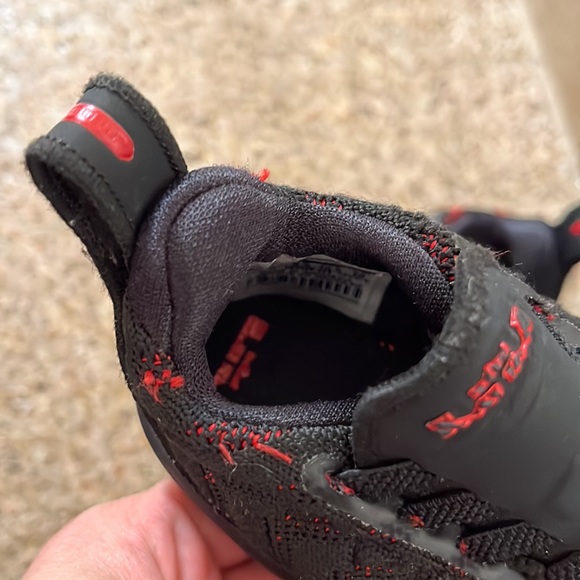 Nike lebron 16 fresh bred - EUC- size 4C - Picture 10 of 15